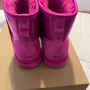 UGG HAUL!!!